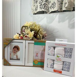 Yoga Sprout 3-Pack Swaddle Blankets & Babys Letterboard Frame Set